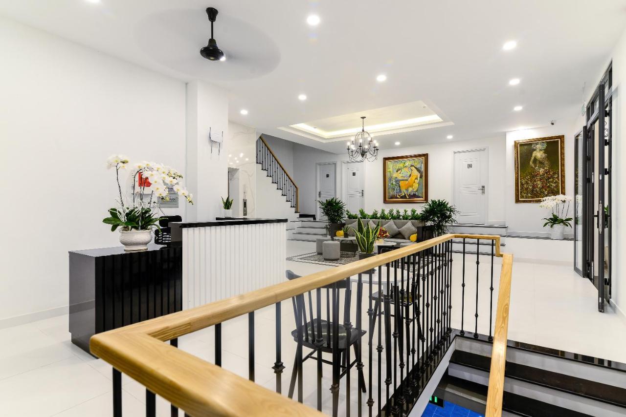 Căn hộ Cozrum Homes The Gallery *